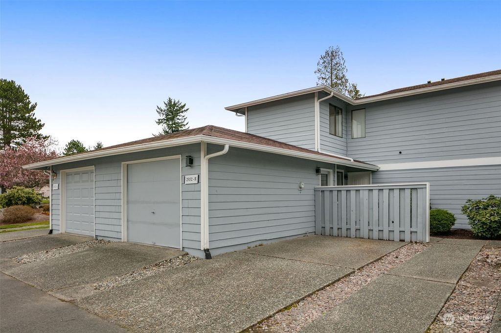 Photo of 25132 110th Place SE #B, Kent, WA 98030 (MLS # 2212031)