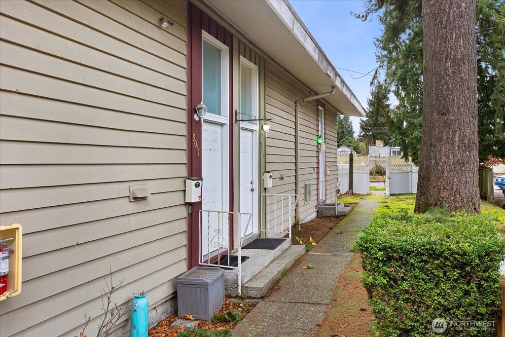 Photo of 9018 8th Avenue SW #9024, Seattle, WA 98106 (MLS # 2463642)