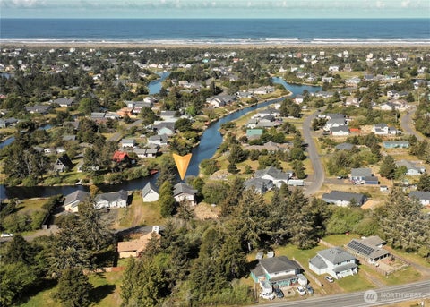 Photo of 137 N Razor Clam Drive SW, Ocean Shores, WA 98569 (MLS # 2551005)