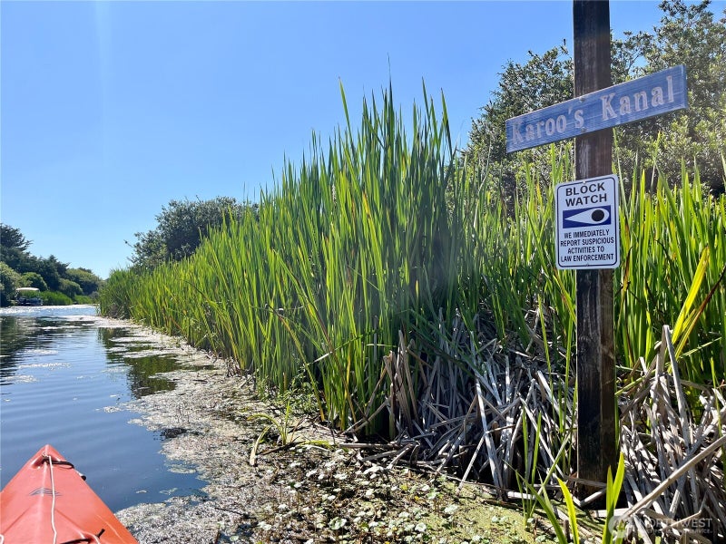 137 N Razor Clam Drive SW