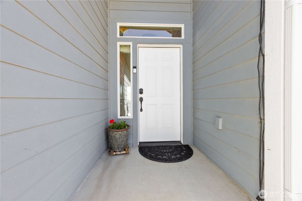 Photo of 452 Spring View Place, Chelan, WA 98816 (MLS # 2503118)