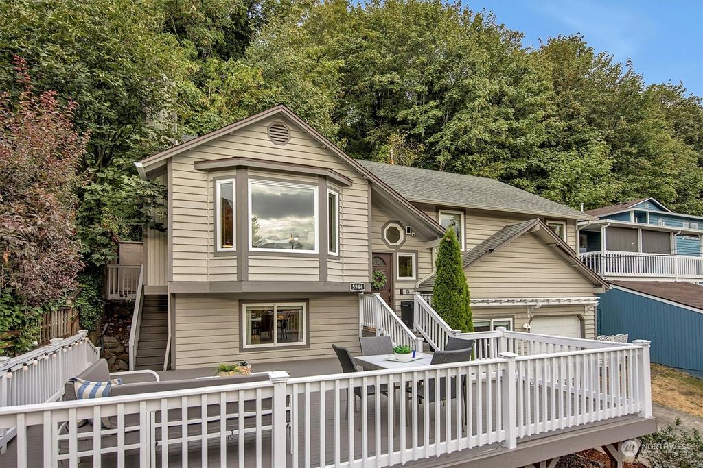 Photo of 5944 47th Avenue S, Seattle, WA 98118 (MLS # 2271943)