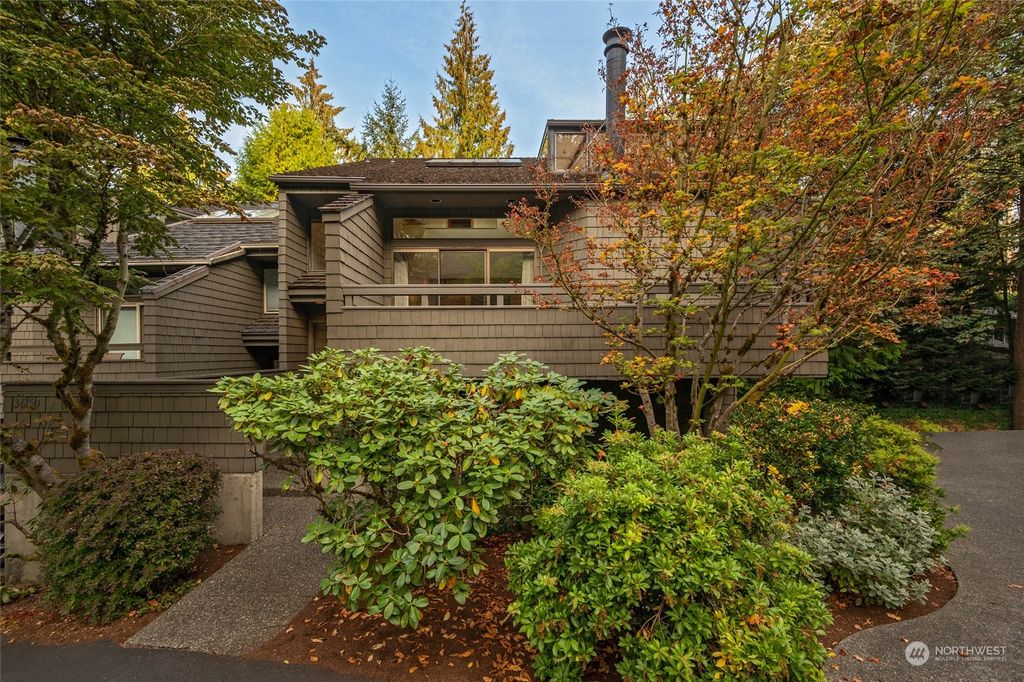 Photo of 3656 93rd Avenue SE, Mercer Island, WA 98040 (MLS # 2003449)