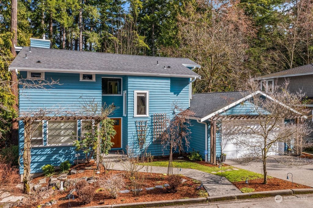 Photo of 18650 22nd Place NE, Lake Forest Park, WA 98155 (MLS # 2042906)