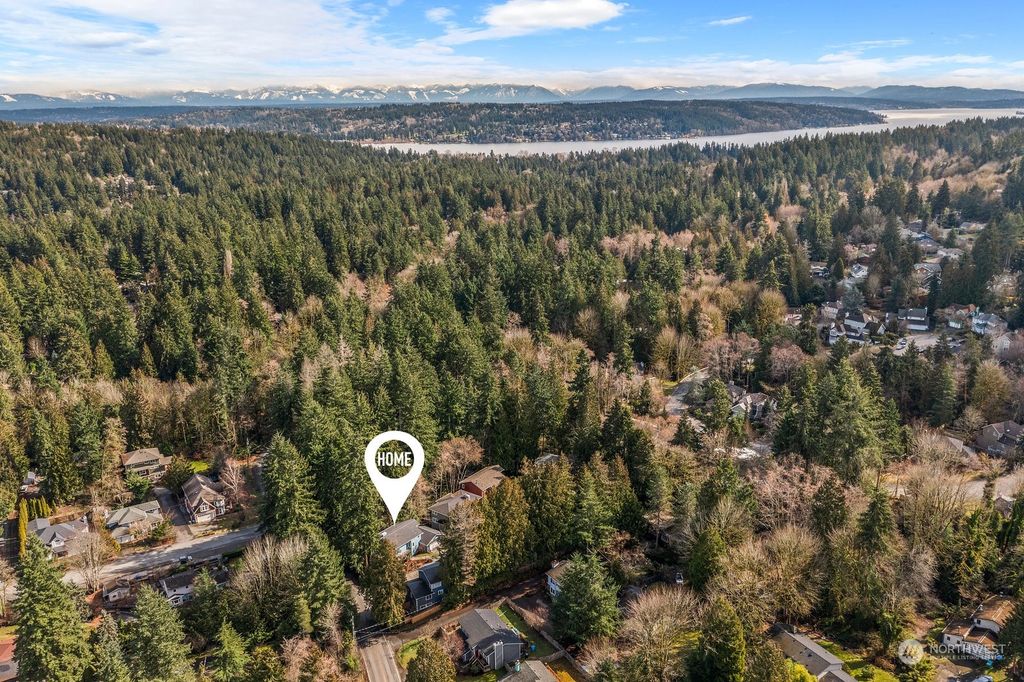 Photo of 18650 22nd Place NE, Lake Forest Park, WA 98155 (MLS # 2042906)