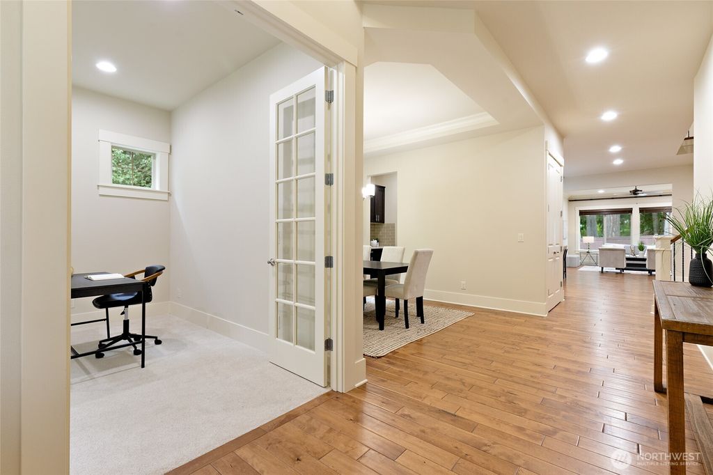 Photo of 684 235th Avenue NE, Sammamish, WA 98074 (MLS # 2419801)