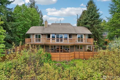 Photo of 709 22nd Street SW, Puyallup, WA 98371 (MLS # 2515258)