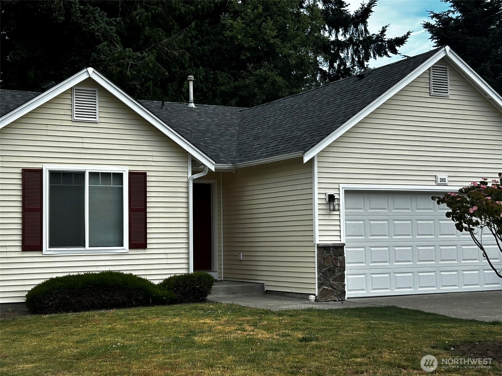 2011 85th Street Ct E
