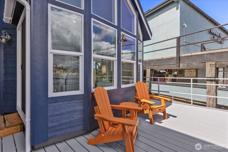 2706 Westlake Avenue N 76