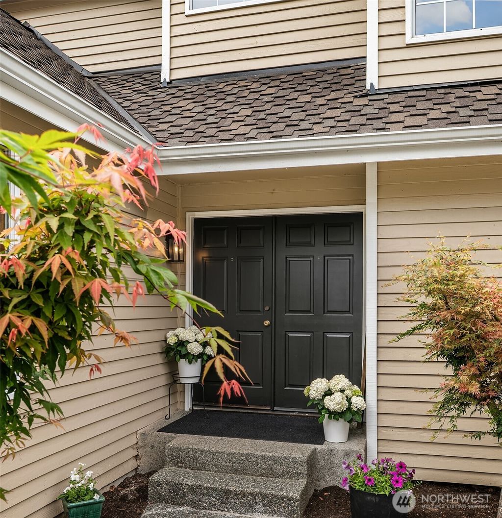 Photo of 10336 NE 201st Place, Bothell, WA 98011 (MLS # 2525582)