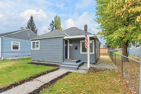 Photo of 2119 Walnut Street #B, Everett, WA 98201 (MLS # 2597797)