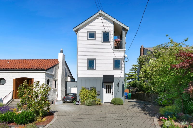 1338 California Ave SW
