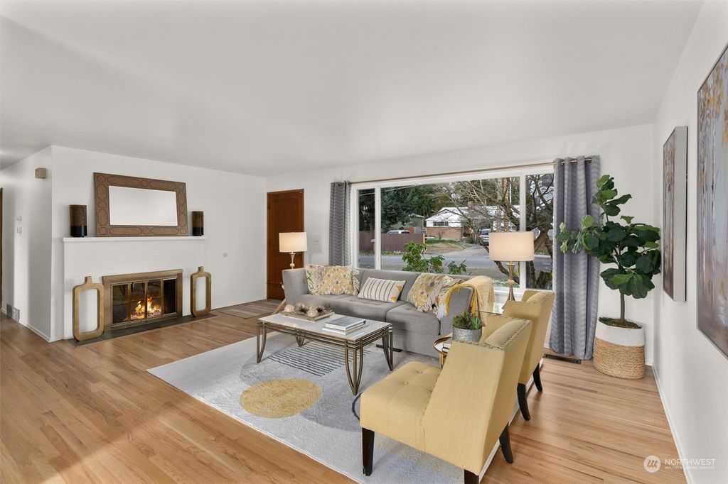 Photo of 707 SW 126th Street, Burien, WA 98146 (MLS # 2191347)