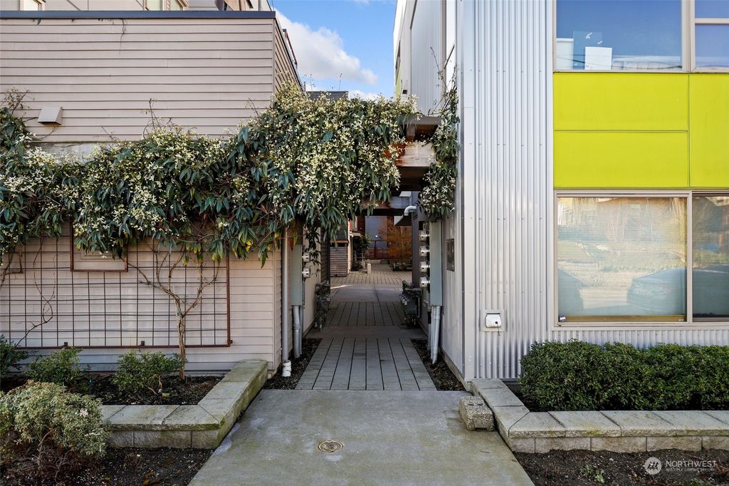 Photo of 1905 25th Avenue S #C, Seattle, WA 98144 (MLS # 2049941)