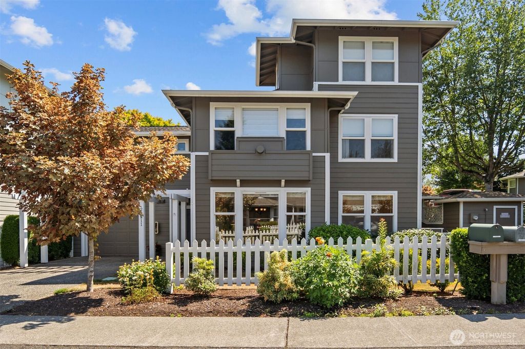 Photo of 22511 SE 37th Terrace #1409, Issaquah, WA 98029 (MLS # 2411430)