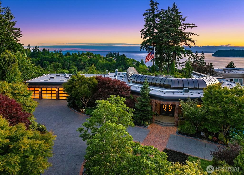 Photo of 9716 58th Place W, Mukilteo, WA 98275 (MLS # 2403456)