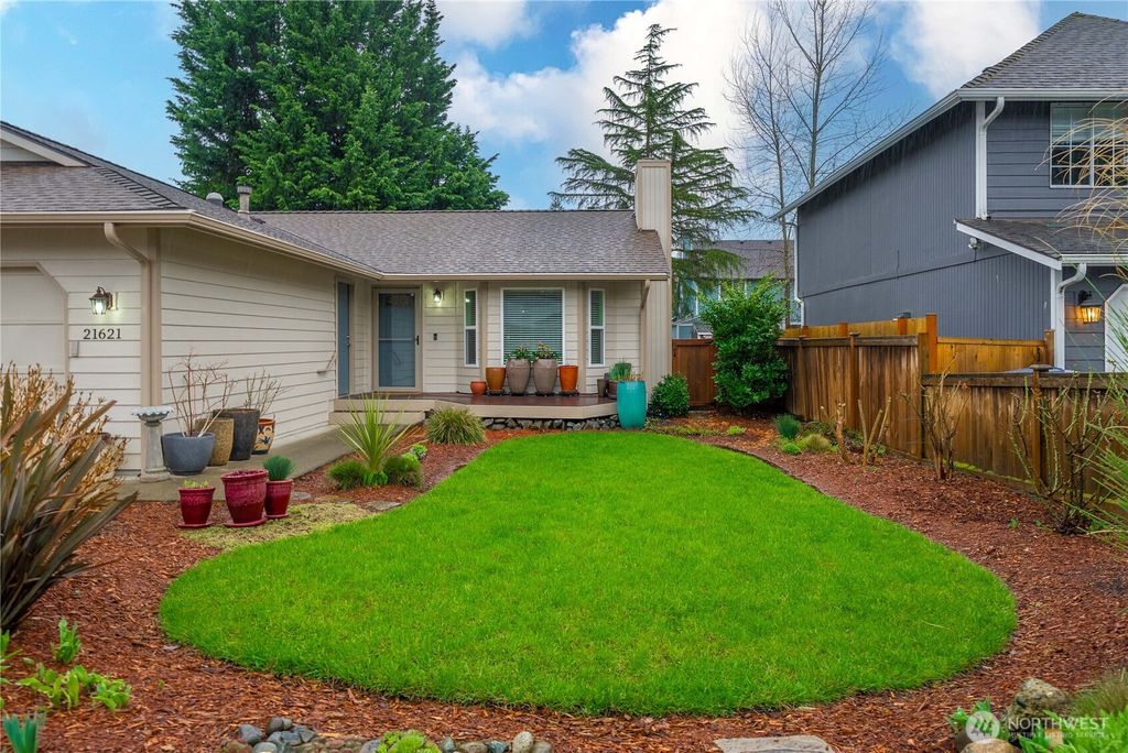 Photo of 21621 SE 238th Street, Maple Valley, WA 98038 (MLS # 2491745)
