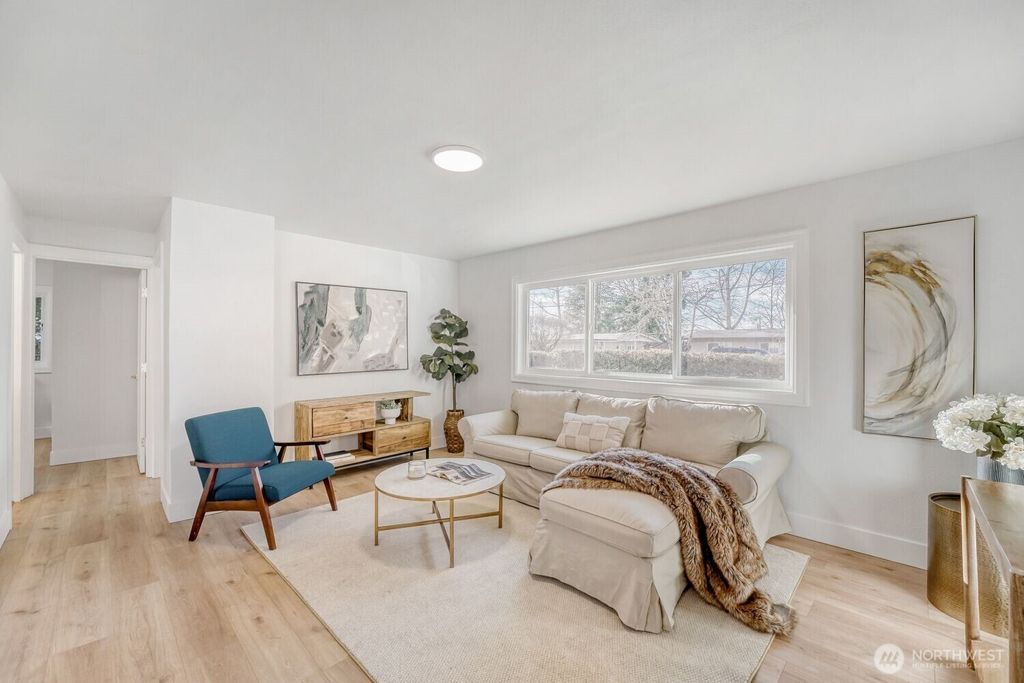 Photo of 98056 768 Dayton Avenue NE, Renton, WA 98056 (MLS # 2471507)