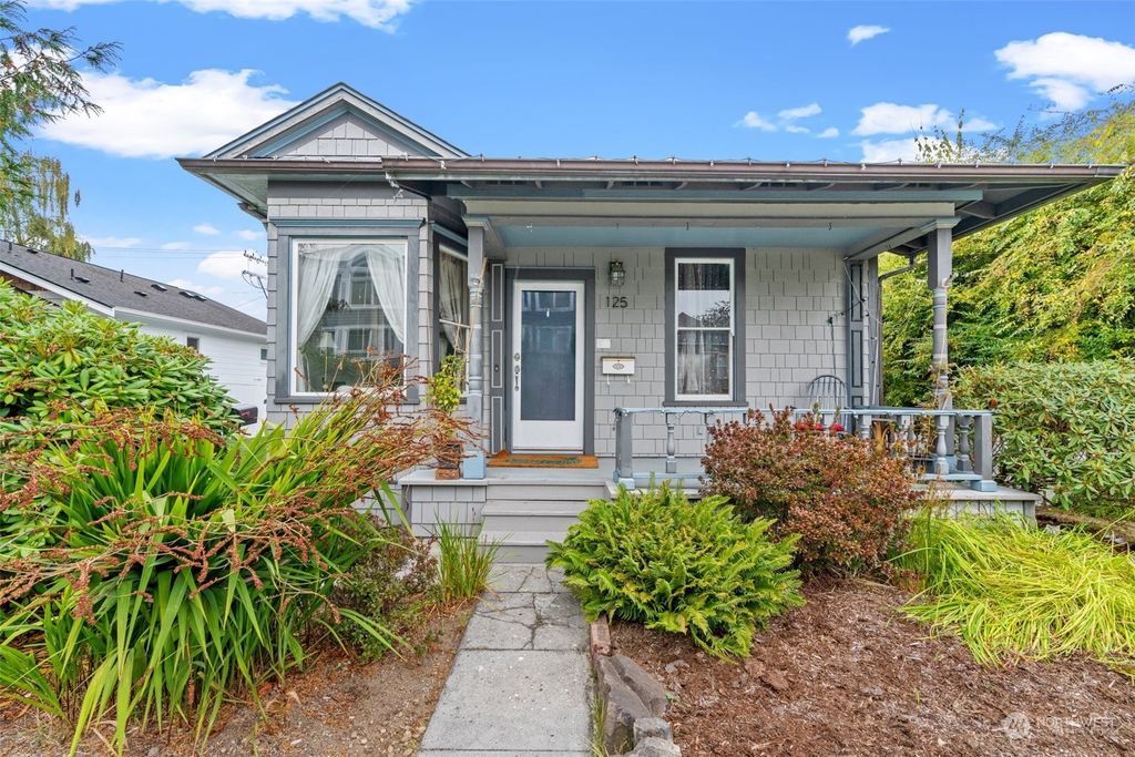 Photo of 125 3rd Avenue N, Edmonds, WA 98020 (MLS # 2003595)