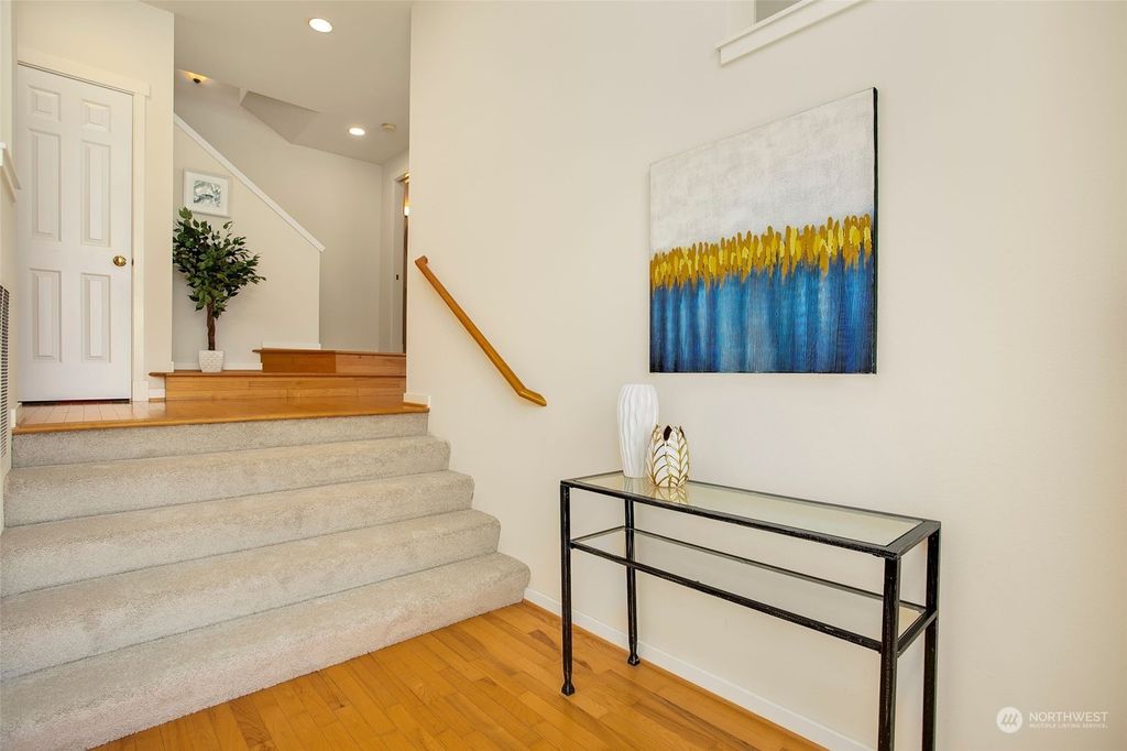 Photo of 1601 NE Katsura Street #804, Issaquah, WA 98029 (MLS # 2134540)