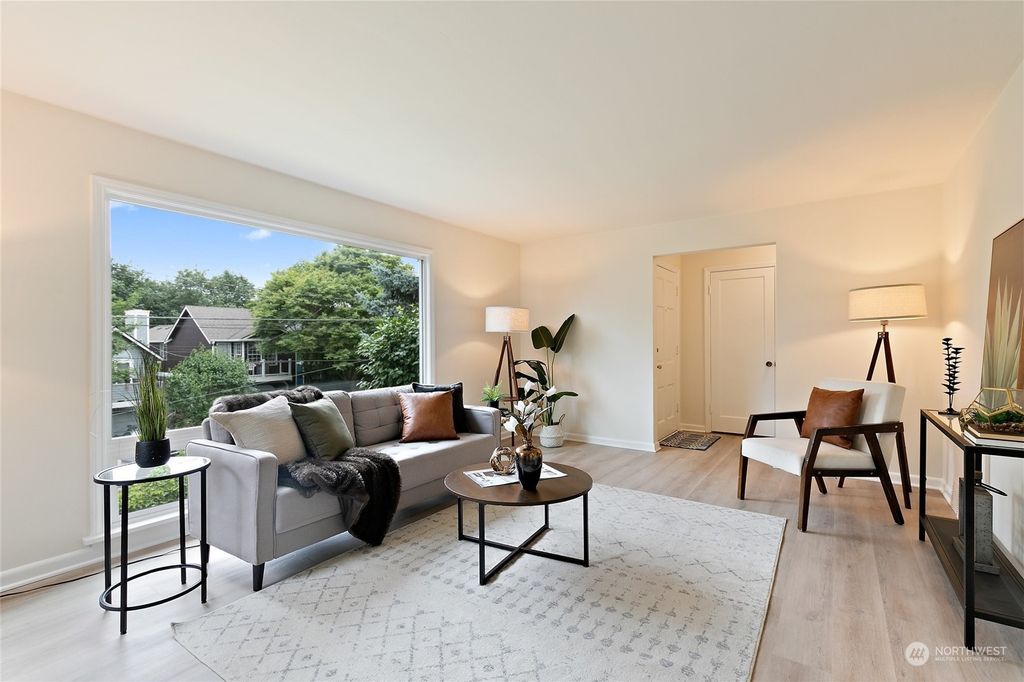 Photo of 9009 20th Avenue NE, Seattle, WA 98115 (MLS # 2297506)