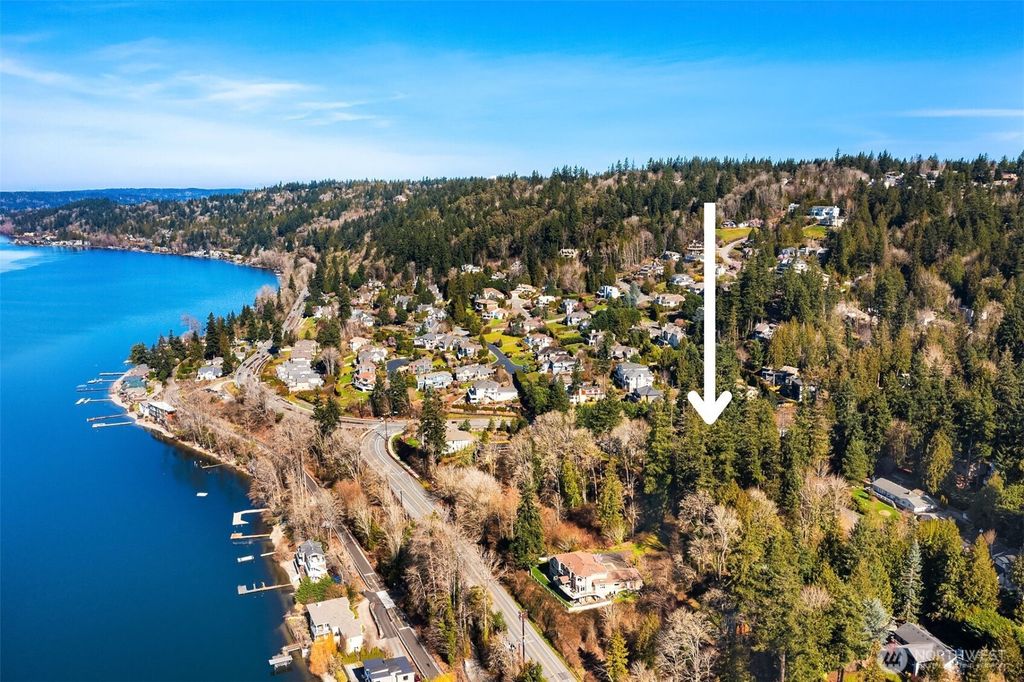 Photo of 11 XX 205th Avenue NE, Sammamish, WA 98075 (MLS # 2428928)