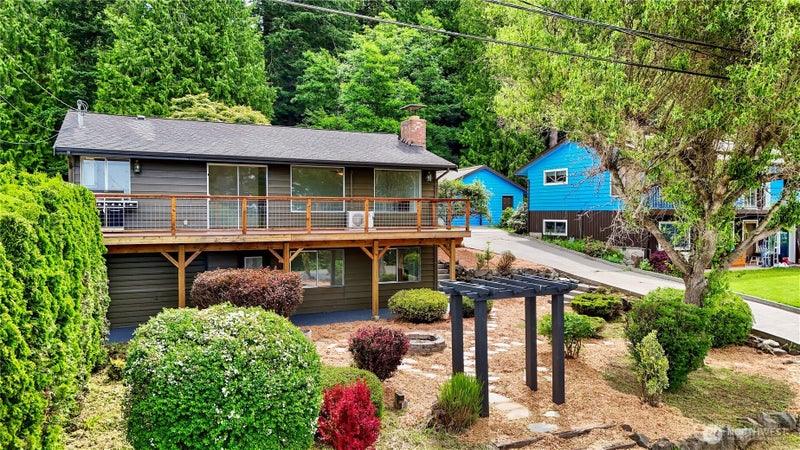 2536 Island View Lane