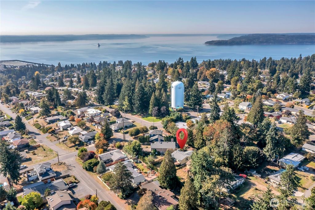 Photo of 604 S 208th St. St, Des Moines, WA 98198 (MLS # 2443140)