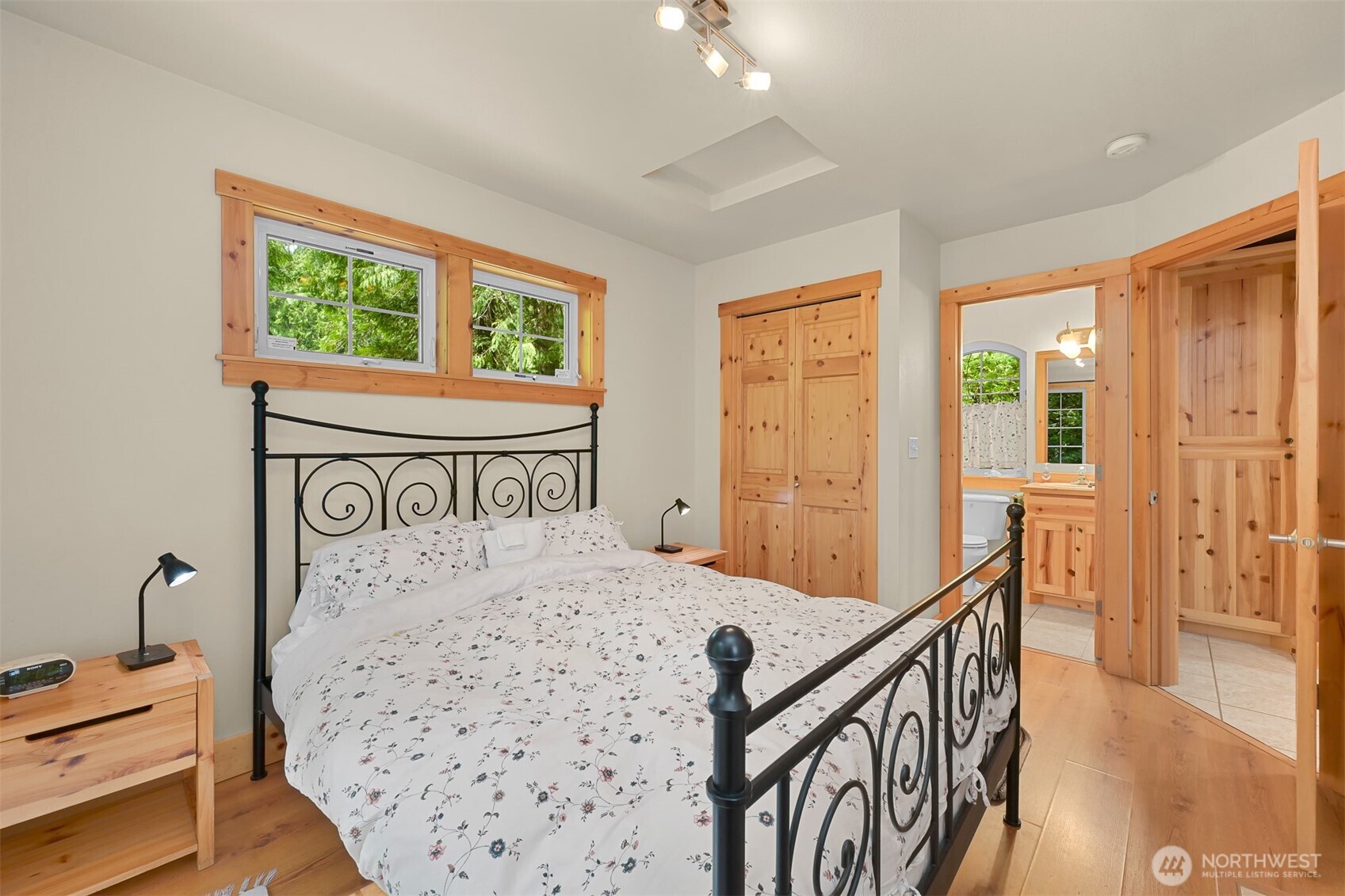 Deming, Washington 98244, United States, 2 Bedrooms Bedrooms, ,2 BathroomsBathrooms,Residential,Active,135779