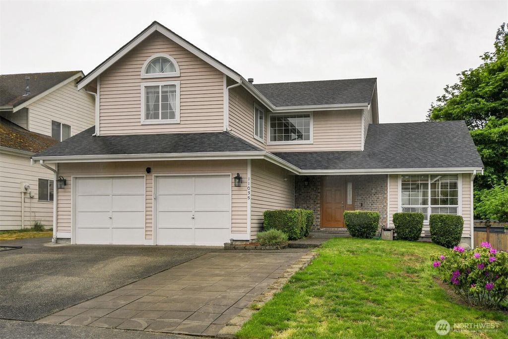 Photo of 11035 SE 271st Street, Kent, WA 98030 (MLS # 2548790)