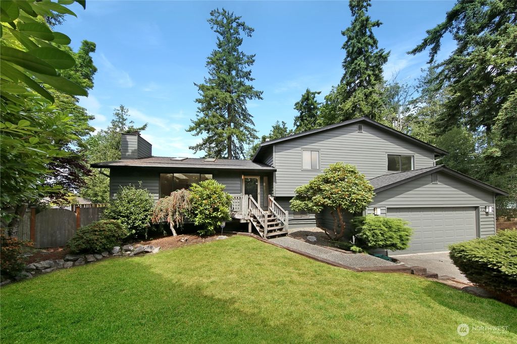 Photo of 7212 47th Avenue W, Mukilteo, WA 98275 (MLS # 2140223)
