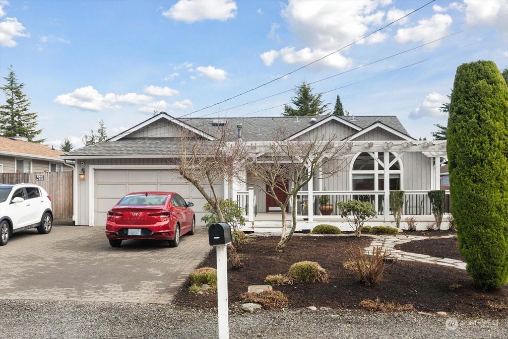 Photo of 20629 36th Avenue W, Lynnwood, WA 98036 (MLS # 2202210)