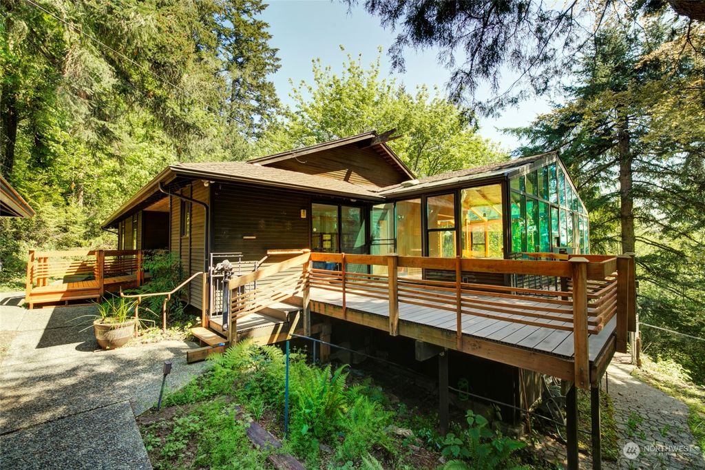 Photo of 12300 202nd Place SE, Issaquah, WA 98027 (MLS # 2069700)