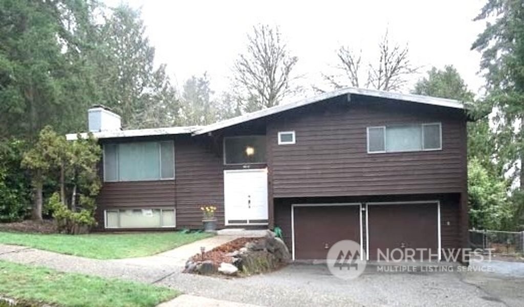 Photo of 16112 NE 57th Street, Redmond, WA 98052 (MLS # 2047611)