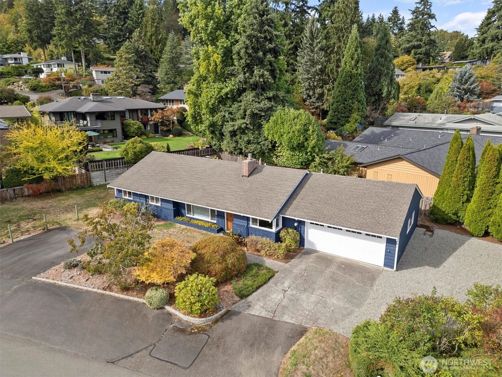 Photo of 5722 NE 182nd Street, Kenmore, WA 98028 (MLS # 2437169)