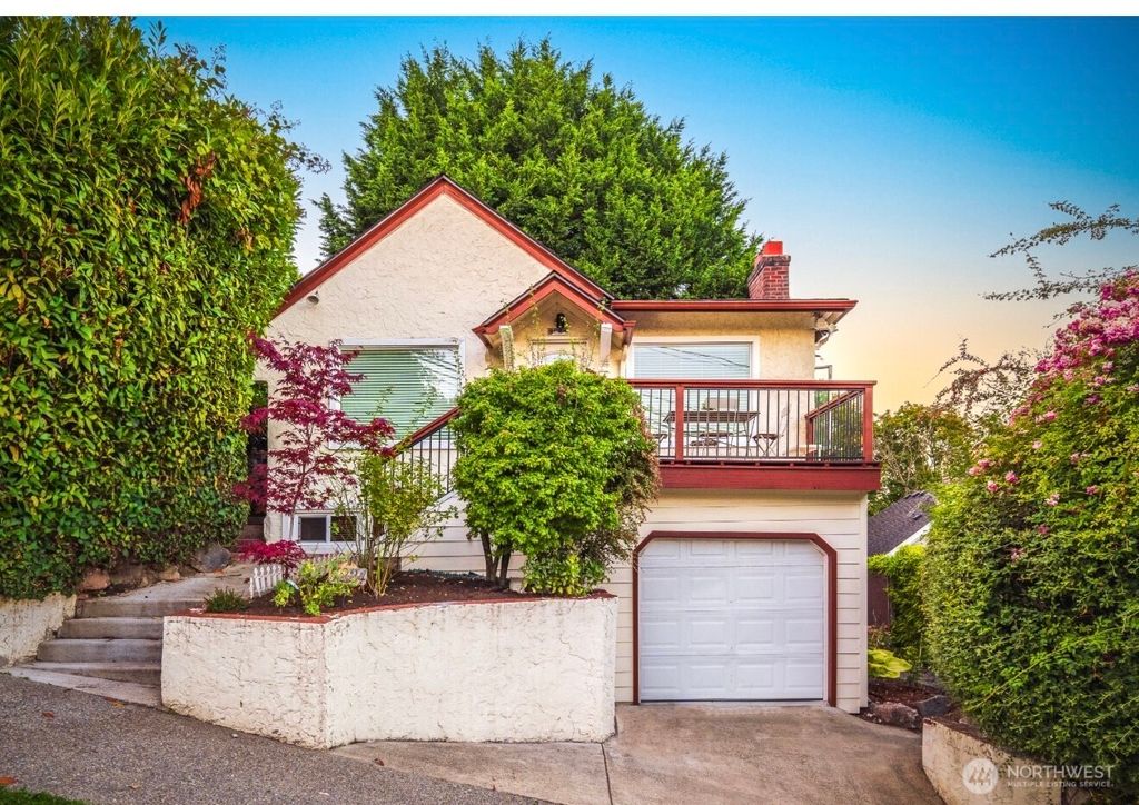 Photo of 3224 S Lane Street, Seattle, WA 98144 (MLS # 2341337)