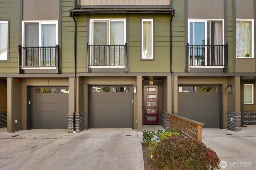 Photo of 18521 1st Avenue NE #B, Shoreline, WA 98155 (MLS # 2437135)