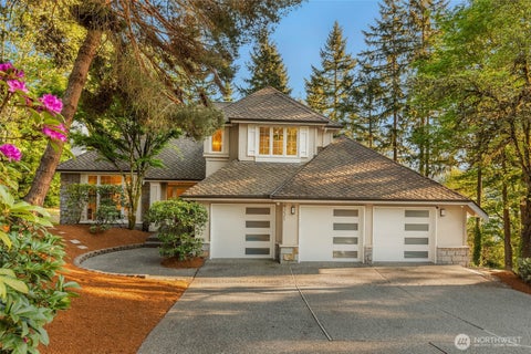 Photo of 19221 SE 25th Street, Sammamish, WA 98075 (MLS # 2575870)