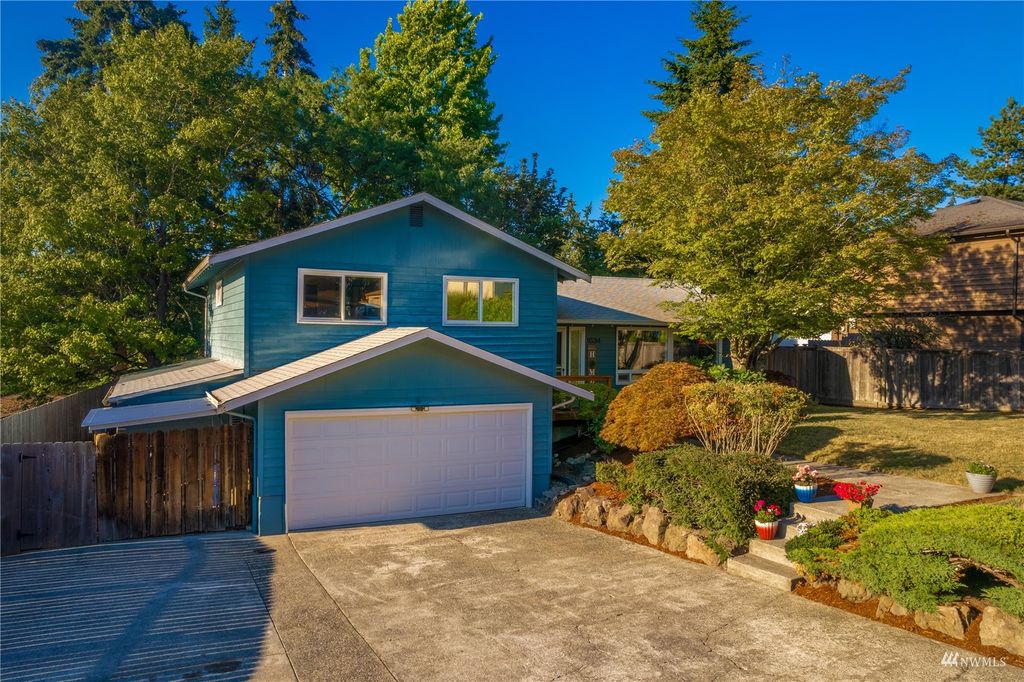 Photo of 1634 S 255th Place, Des Moines, WA 98198 (MLS # 1986145)