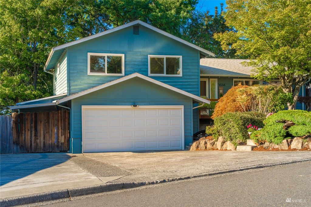 Photo of 1634 S 255th Place, Des Moines, WA 98198 (MLS # 1986145)