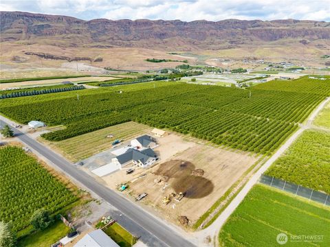 Photo of 513 S Webb Avenue S, East Wenatchee, WA 98802 (MLS # 2515840)