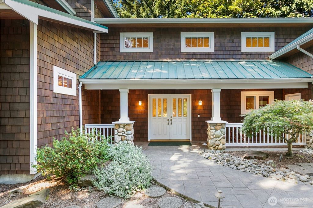 Photo of 21269 SE 40th Street, Sammamish, WA 98075 (MLS # 2415614)