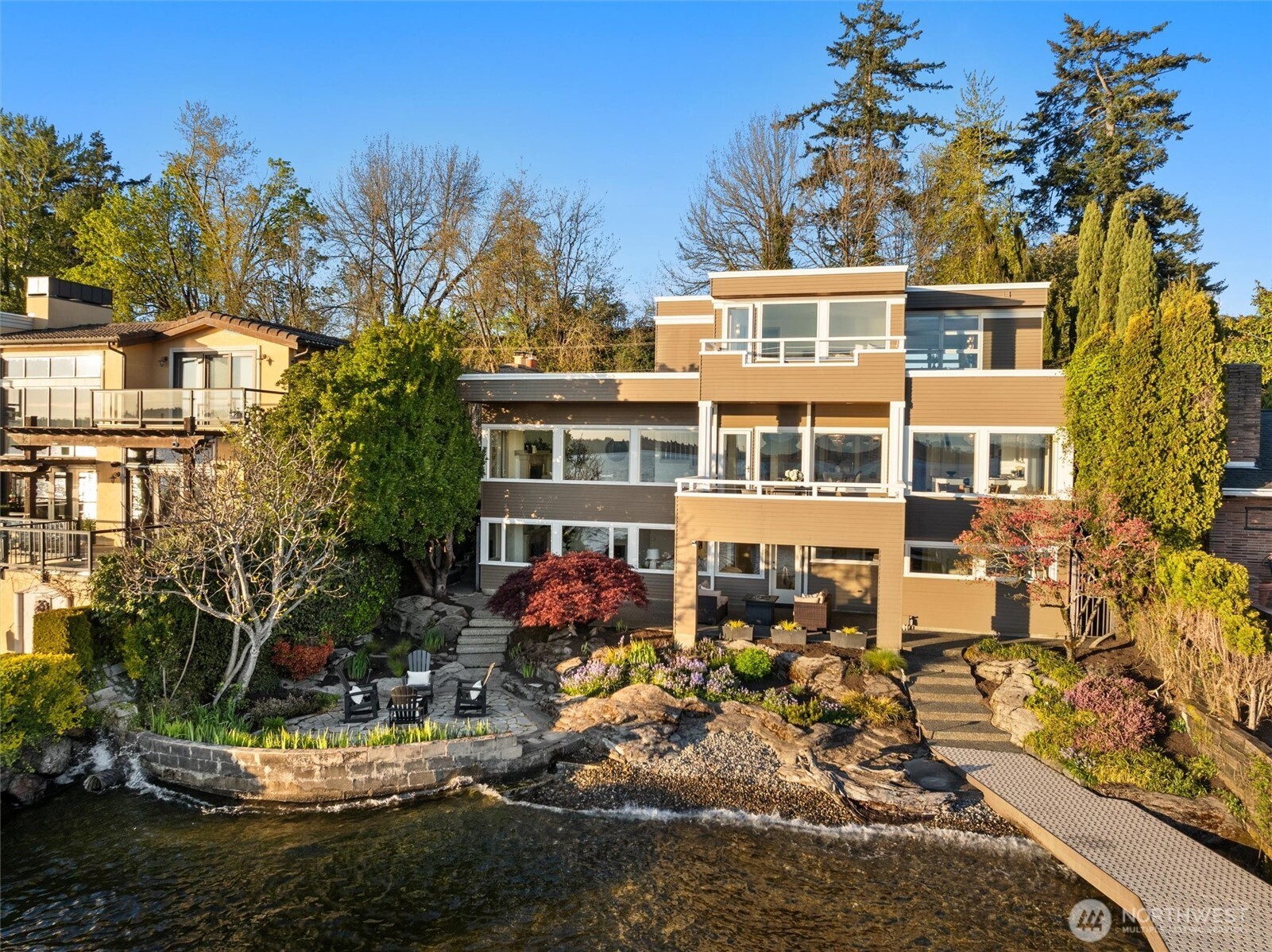 175 Lake Avenue W