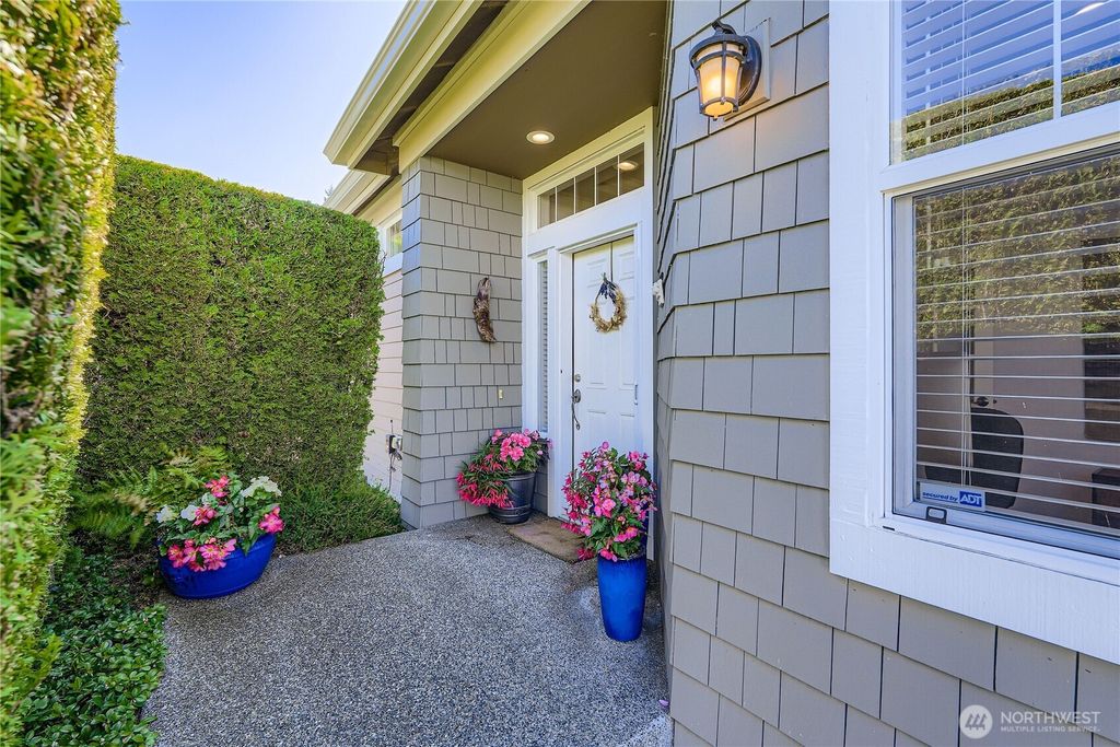 Photo of 6443 112th Avenue SE, Newcastle, WA 98056 (MLS # 2415367)