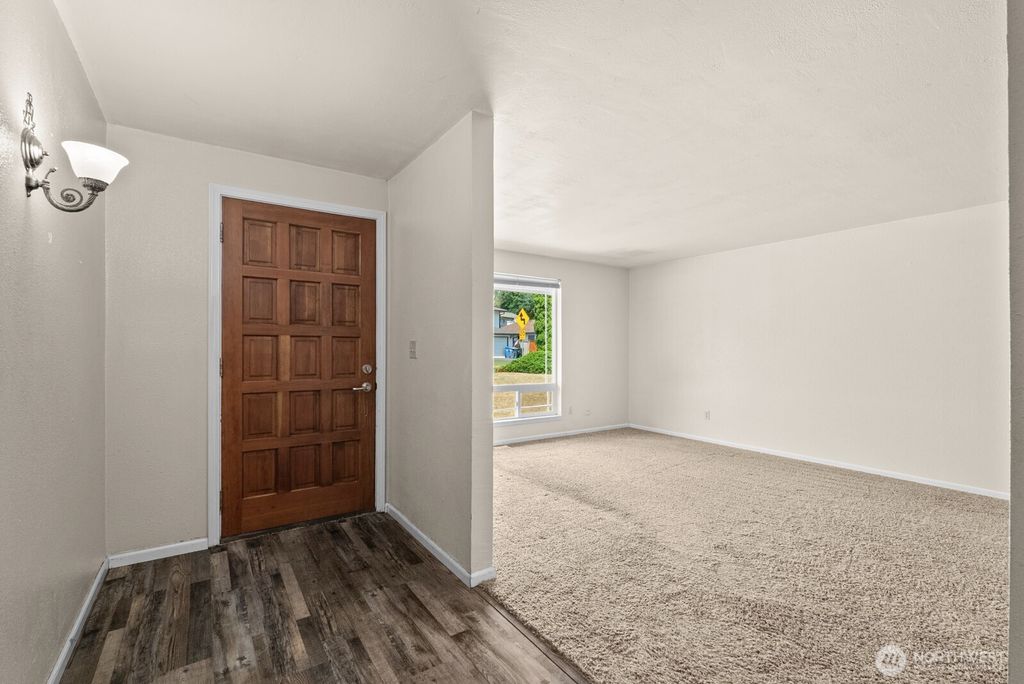 Photo of 9824 Onyx Drive SW, Lakewood, WA 98498 (MLS # 2554443)