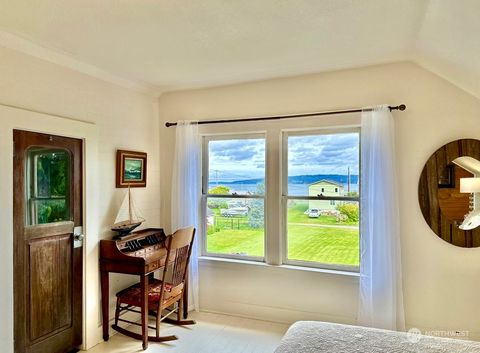 A home in Camano Island