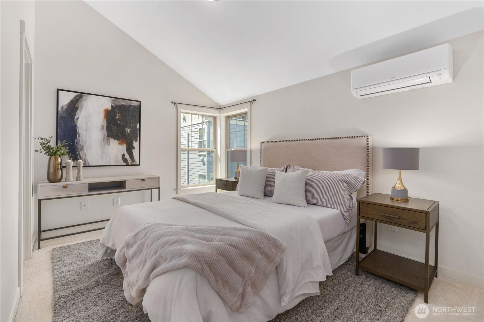 Seattle, Washington 98122, United States, 3 Bedrooms Bedrooms, ,4 BathroomsBathrooms,Residential,Pending,140152