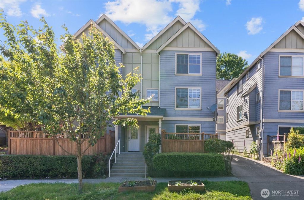 Photo of 403 21st Avenue, Seattle, WA 98122 (MLS # 2375594)