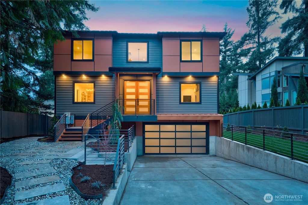 Photo of 12226 NE 70th Street, Kirkland, WA 98033 (MLS # 2458333)