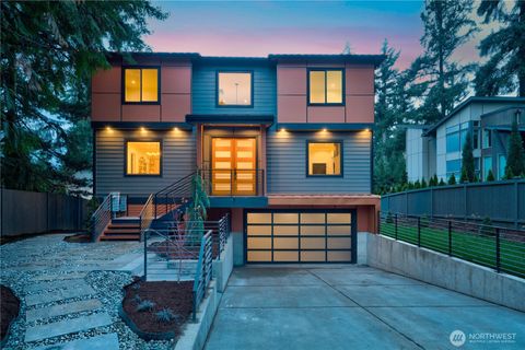 Photo of 12226 NE 70th Street, Kirkland, WA 98033 (MLS # 2458333)